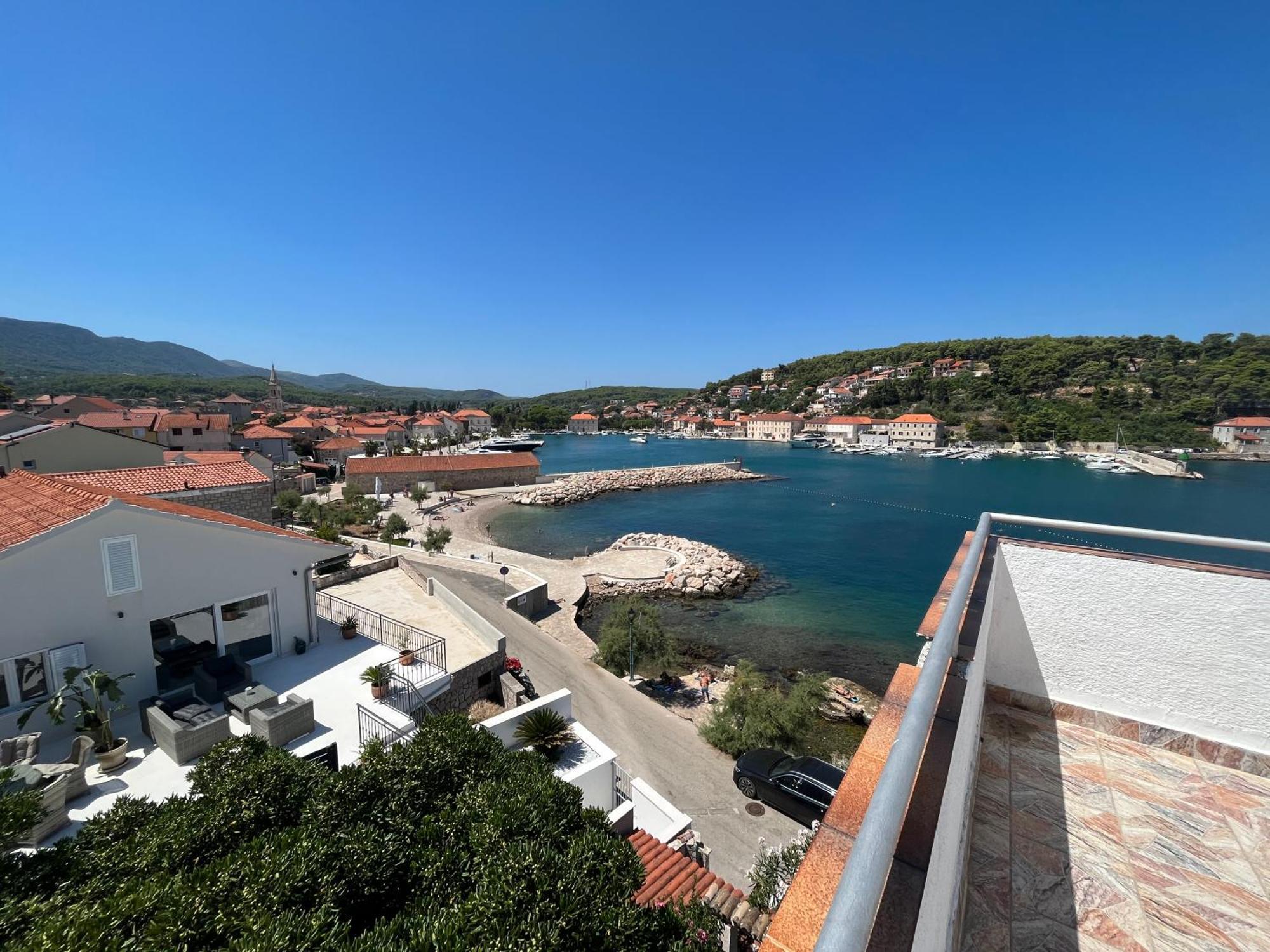 Apartments Peronja Jelsa Seafront Exterior photo